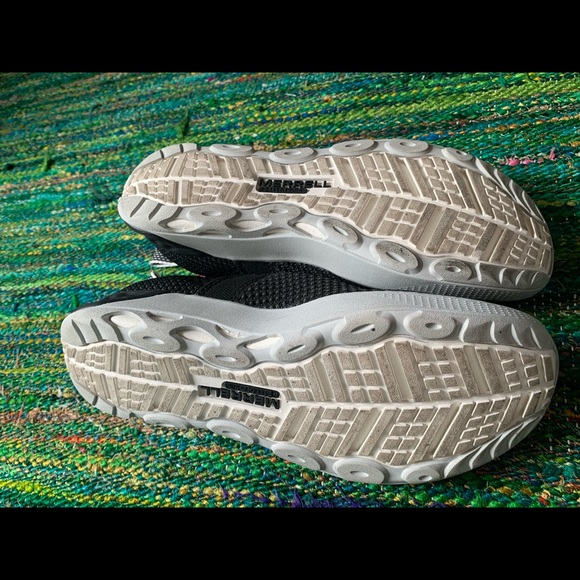 Black Merrell Fabric Slip Ons NEW - Picture 8 of 8